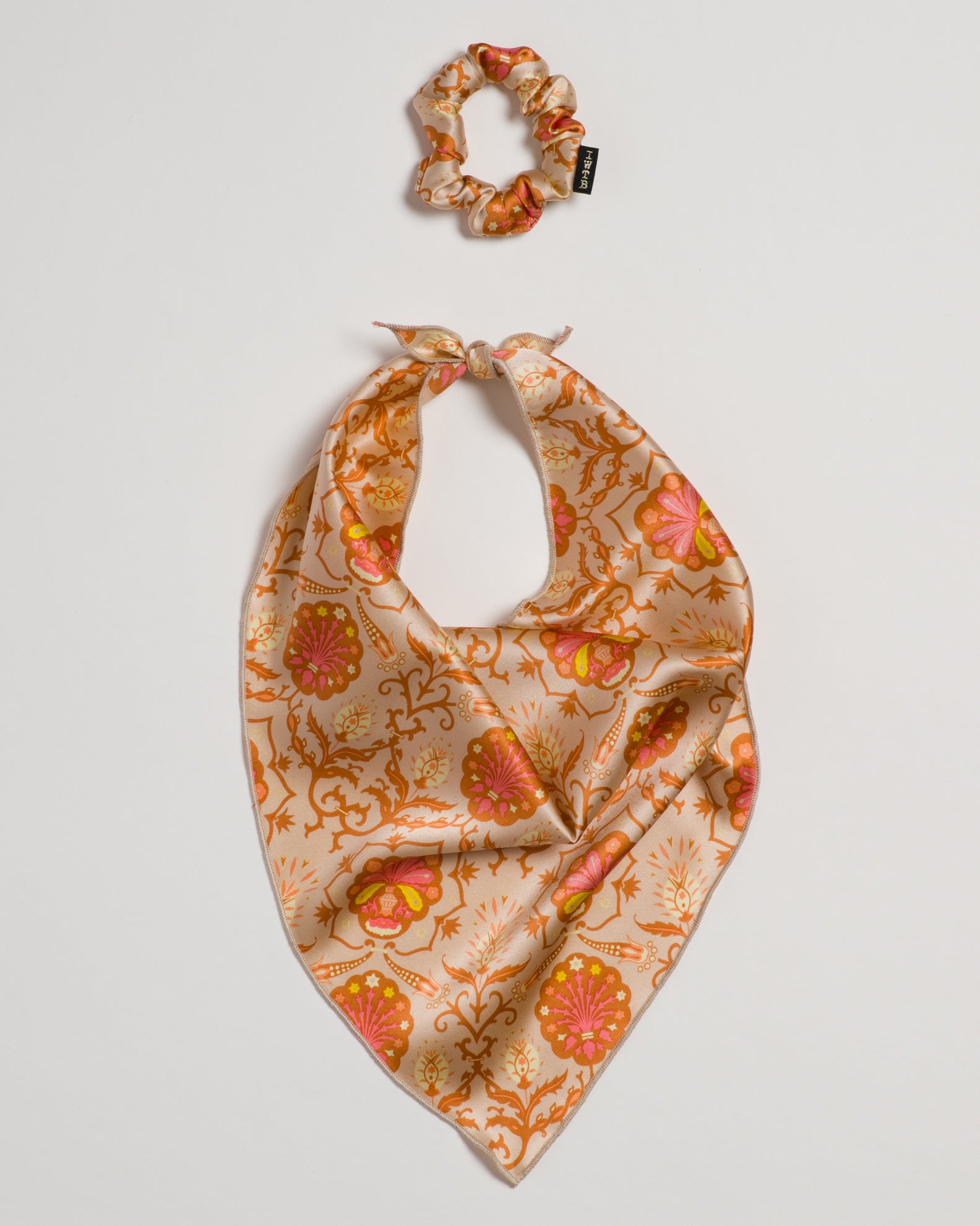 Queen of the Highway - Convertible Scrunchie Tie