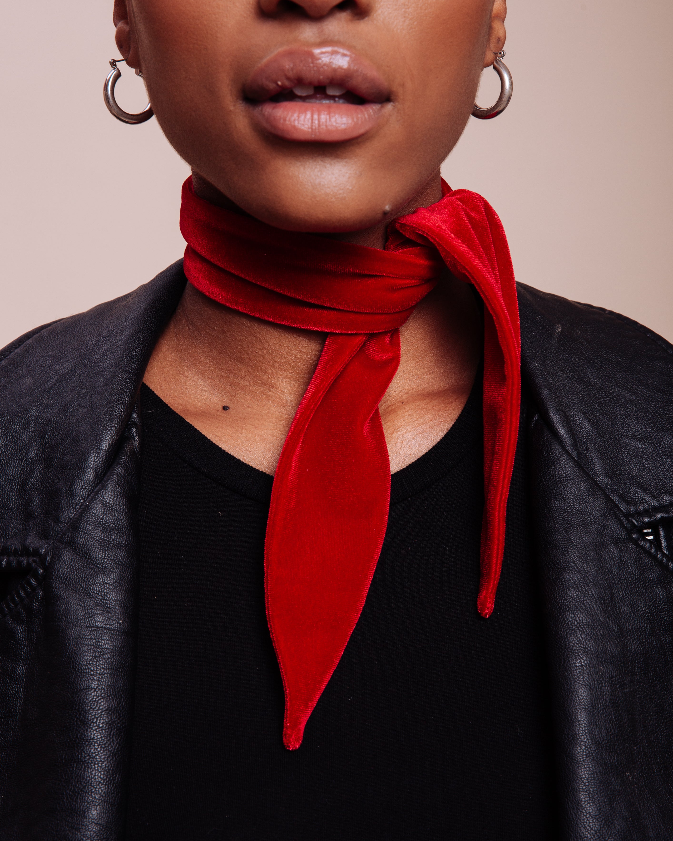 Scarlet Siren - Scarf Tie