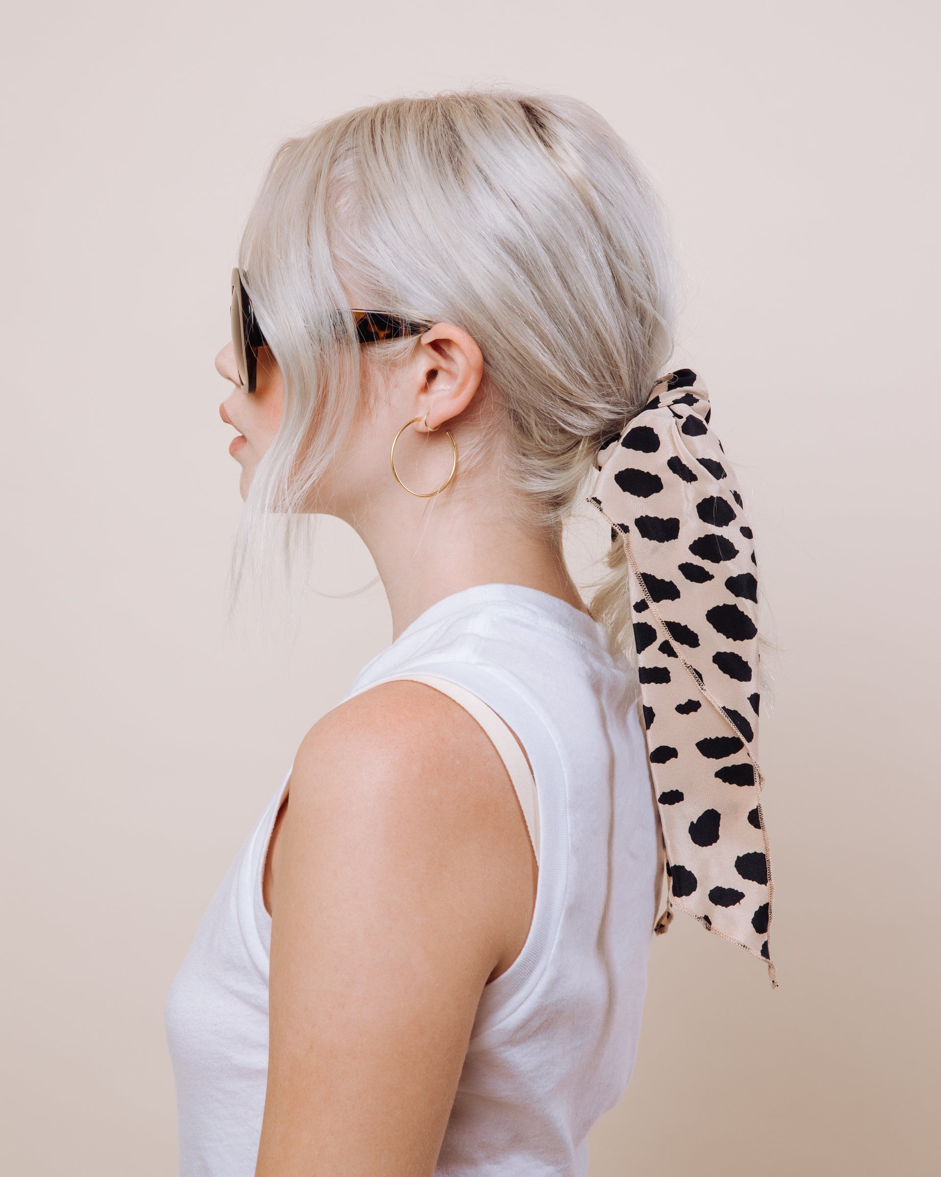 Devil in Disguise: Champagne - Convertible Scrunchie Tie