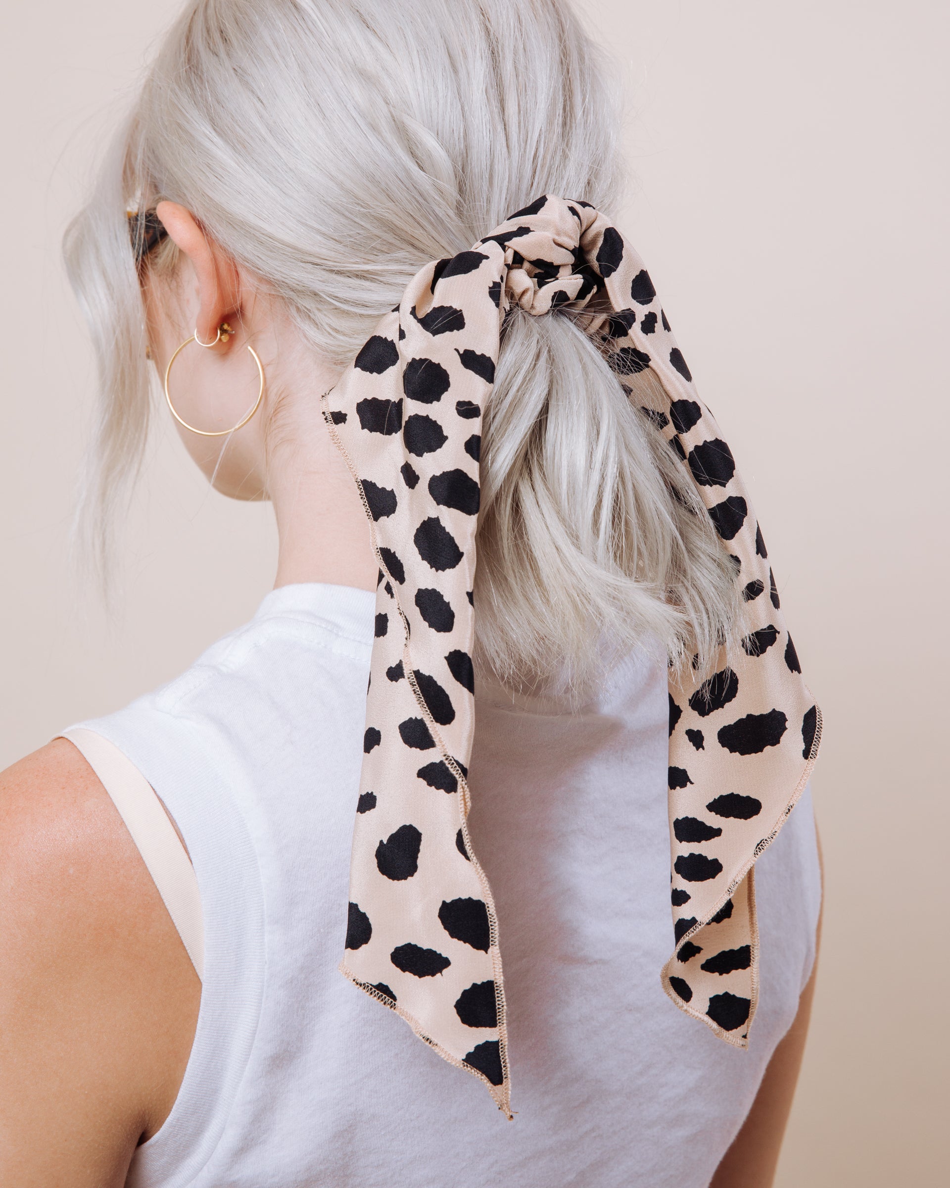 Devil in Disguise: Champagne - Convertible Scrunchie Tie