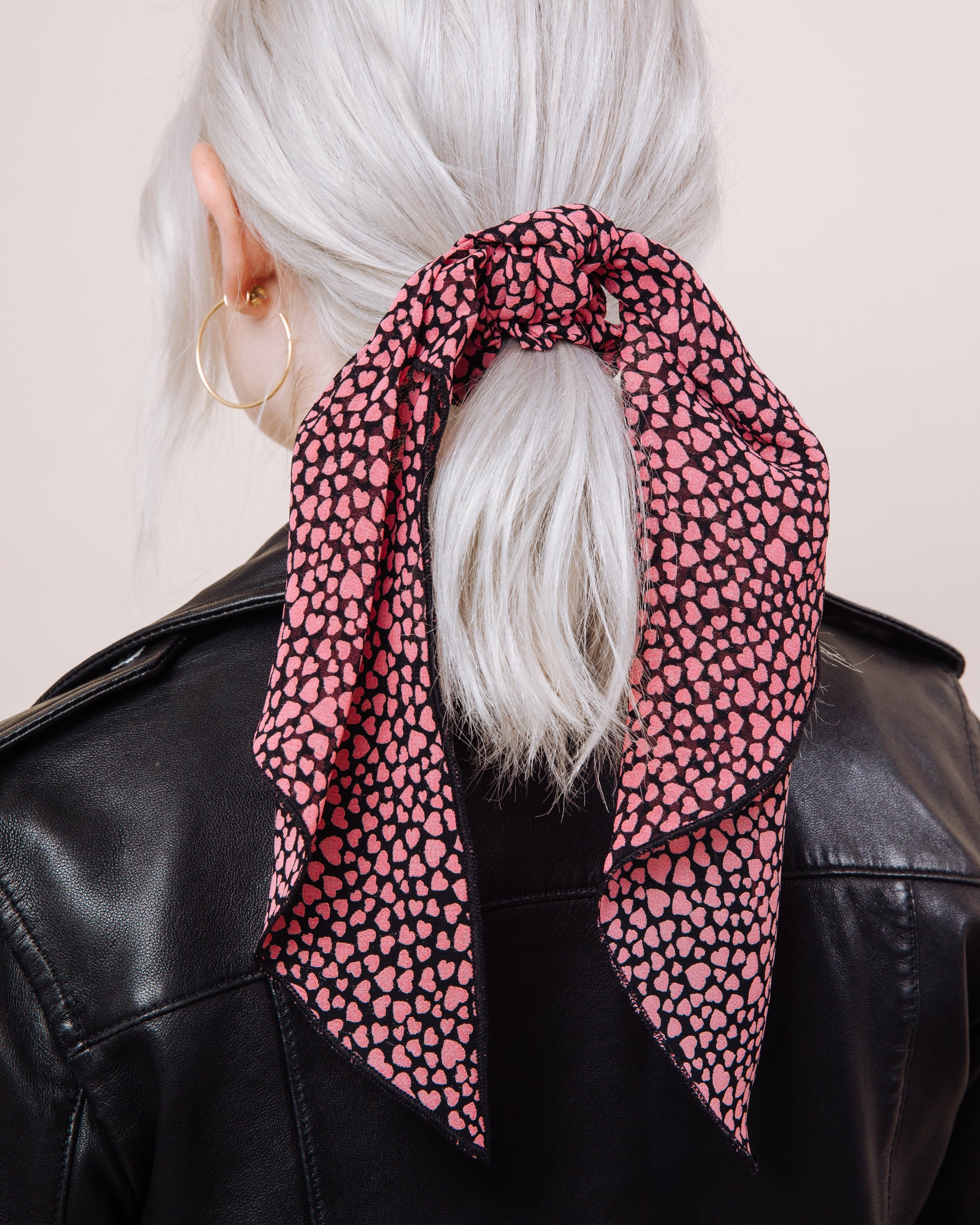 Heartbreaker - Convertible Scrunchie Tie