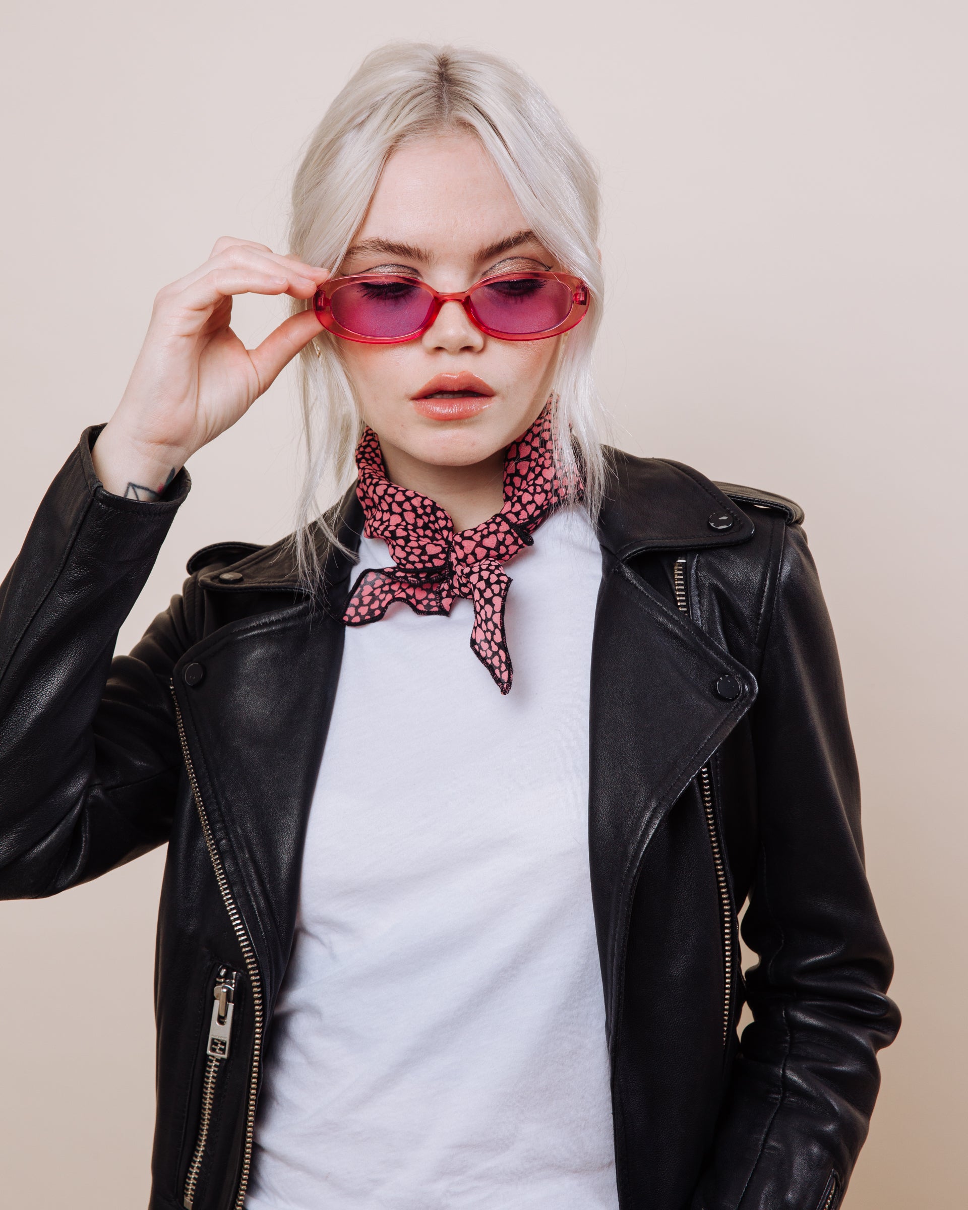 Heartbreaker - Convertible Scrunchie Tie