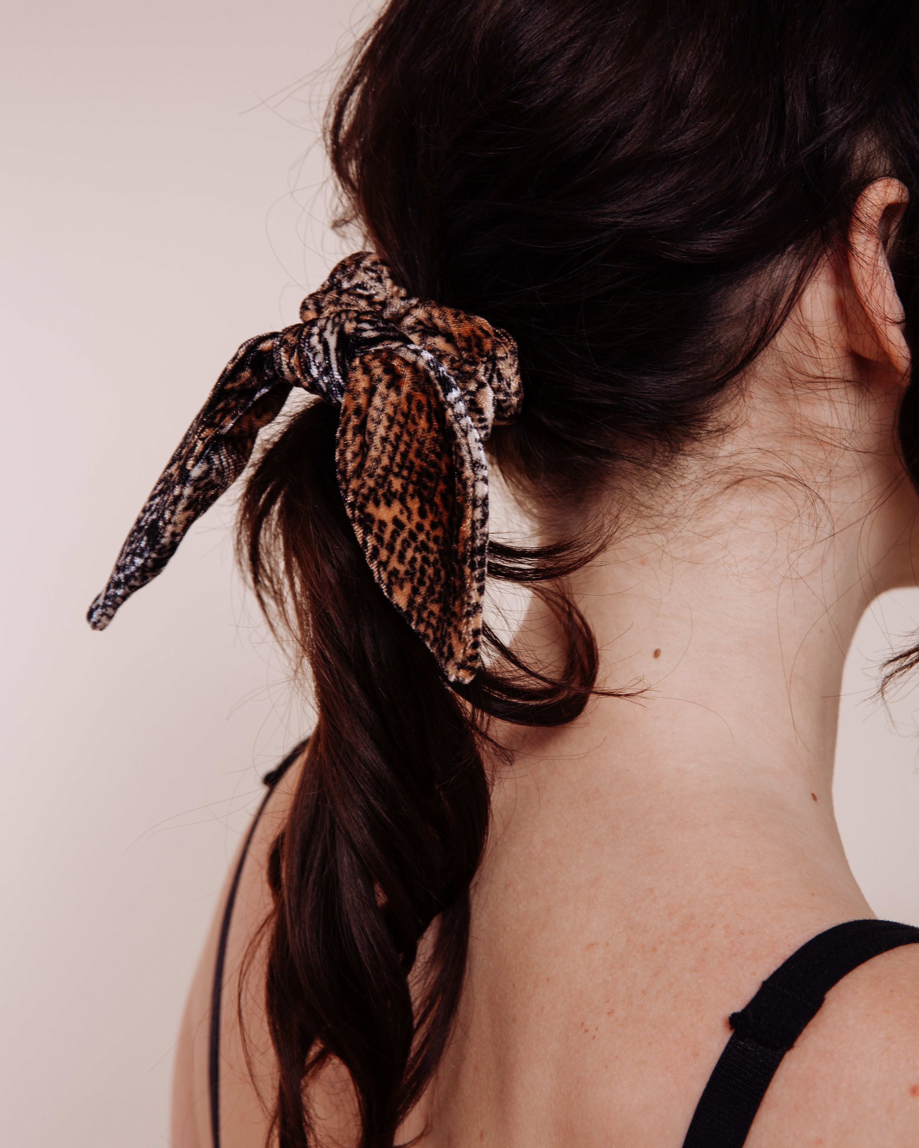 Snakebite - Scrunchie Tie