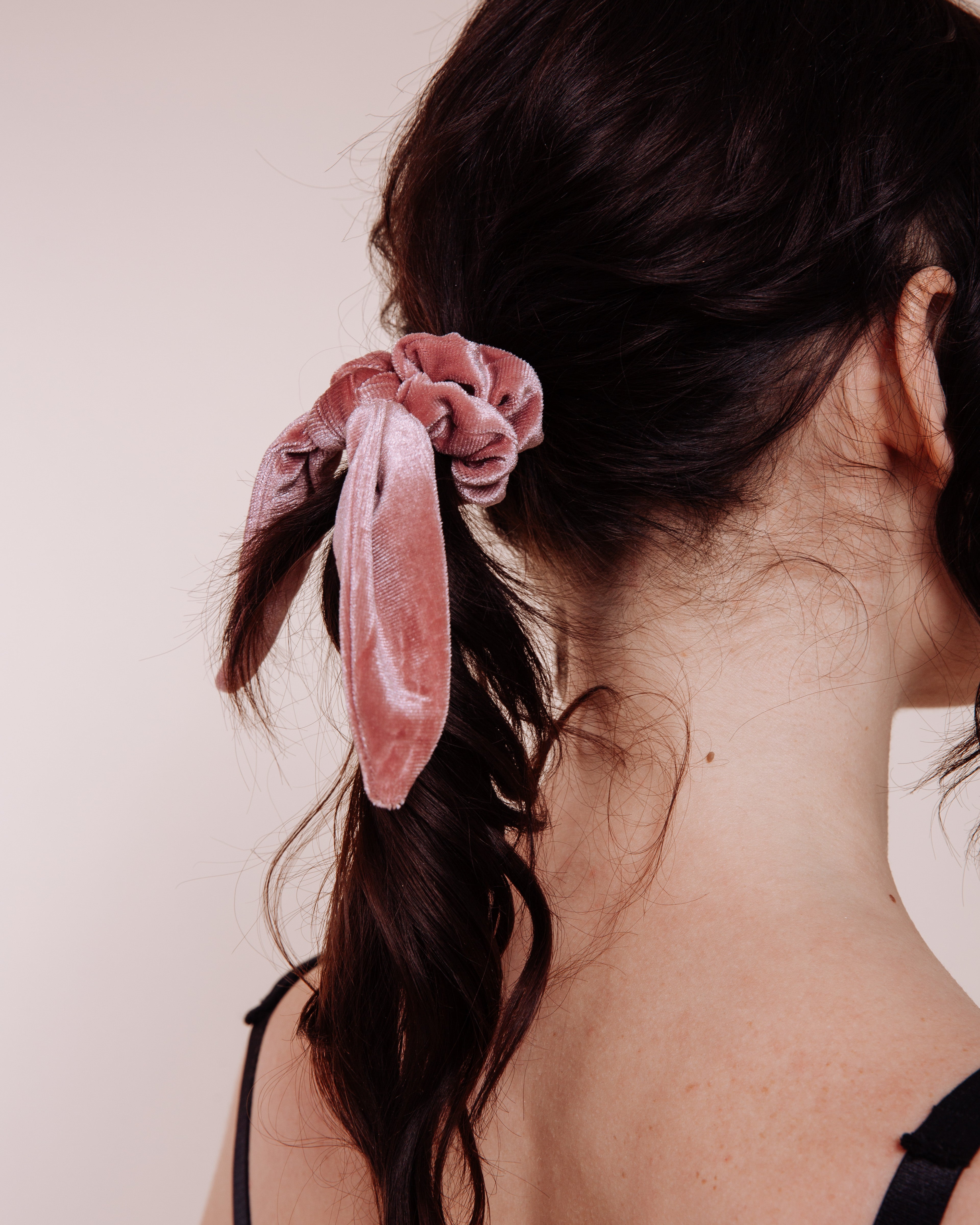 Baby Venus - Scrunchie Tie