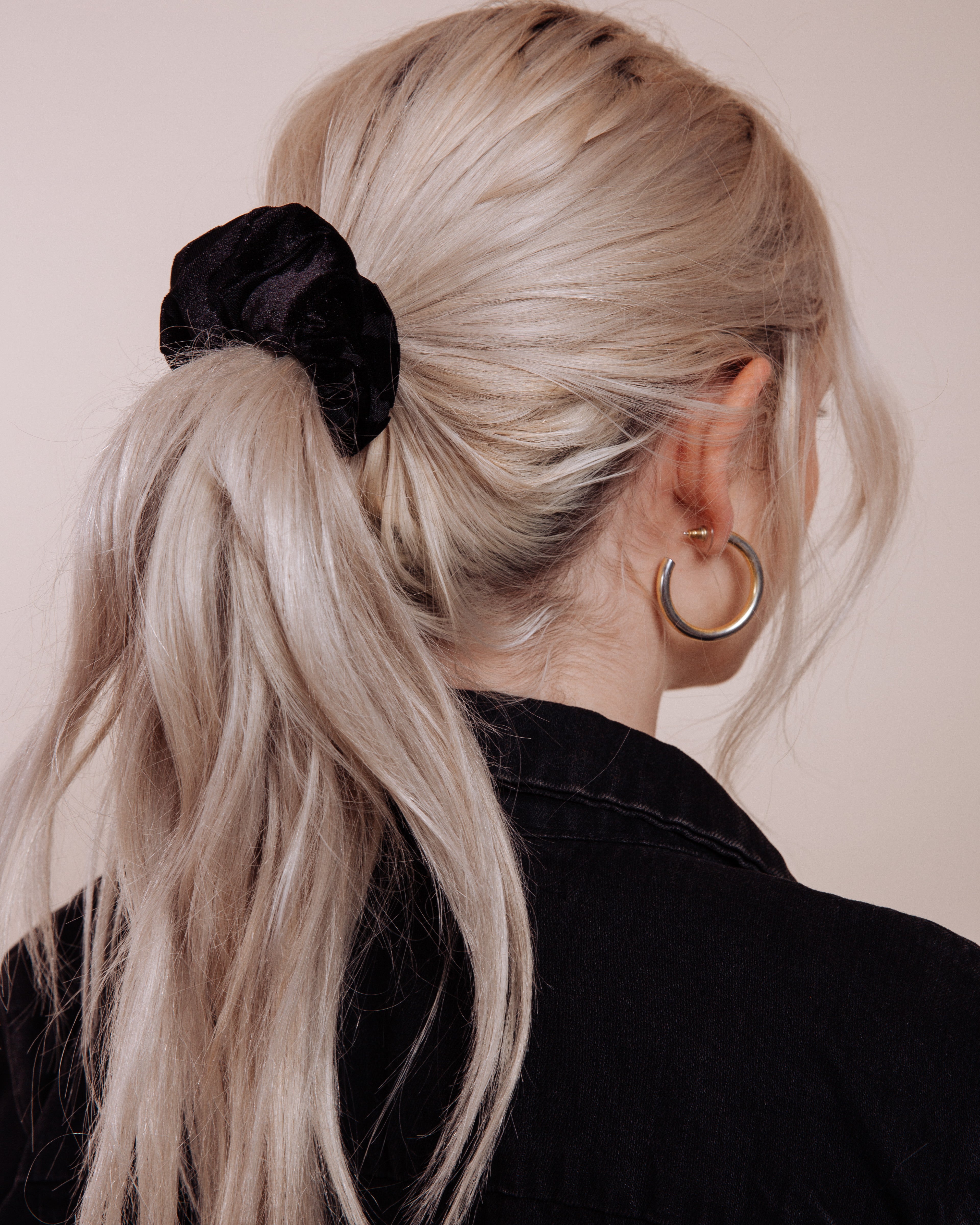 Live Wire - Scrunchie