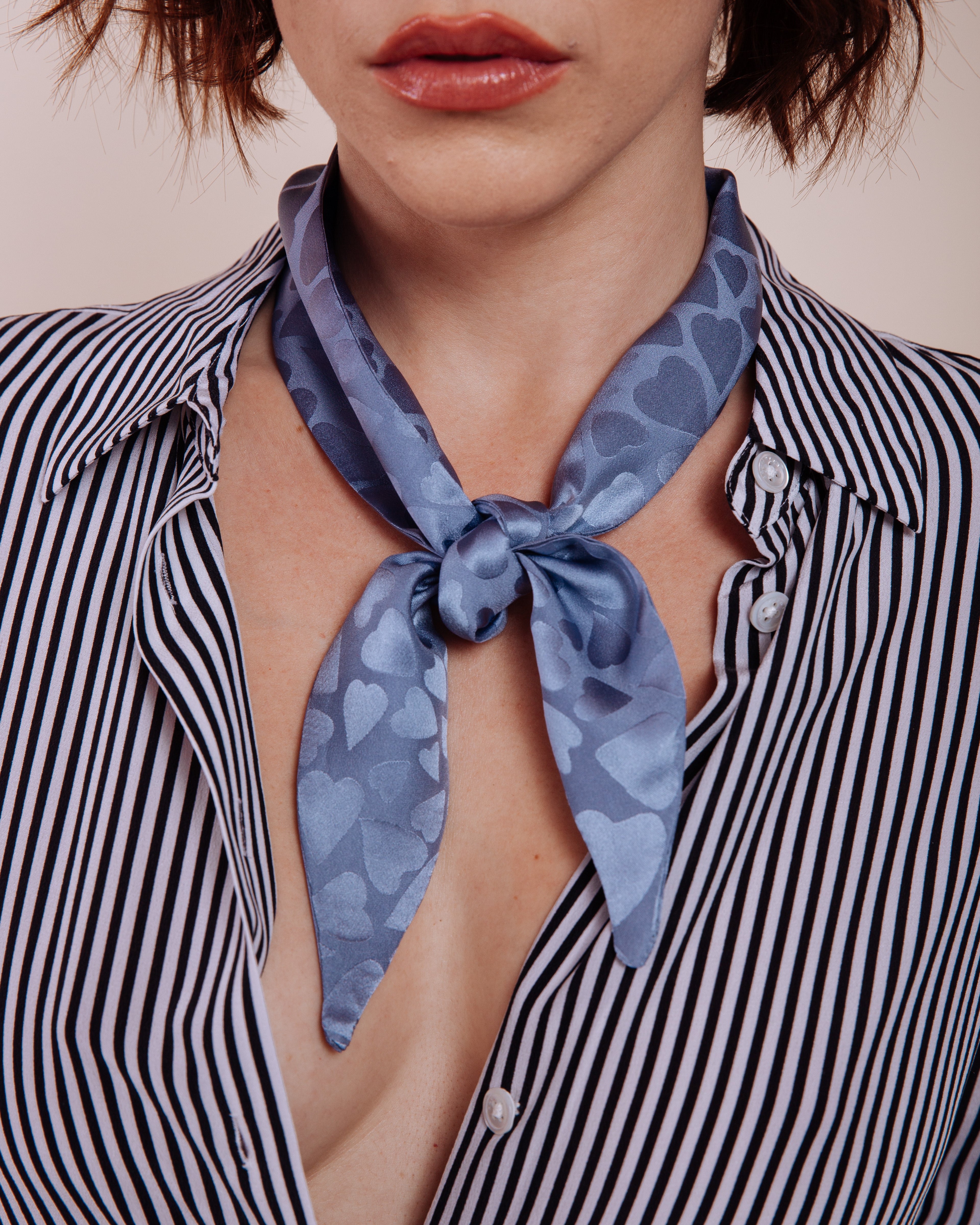 Queen of Hearts: Blue - Scarf Tie