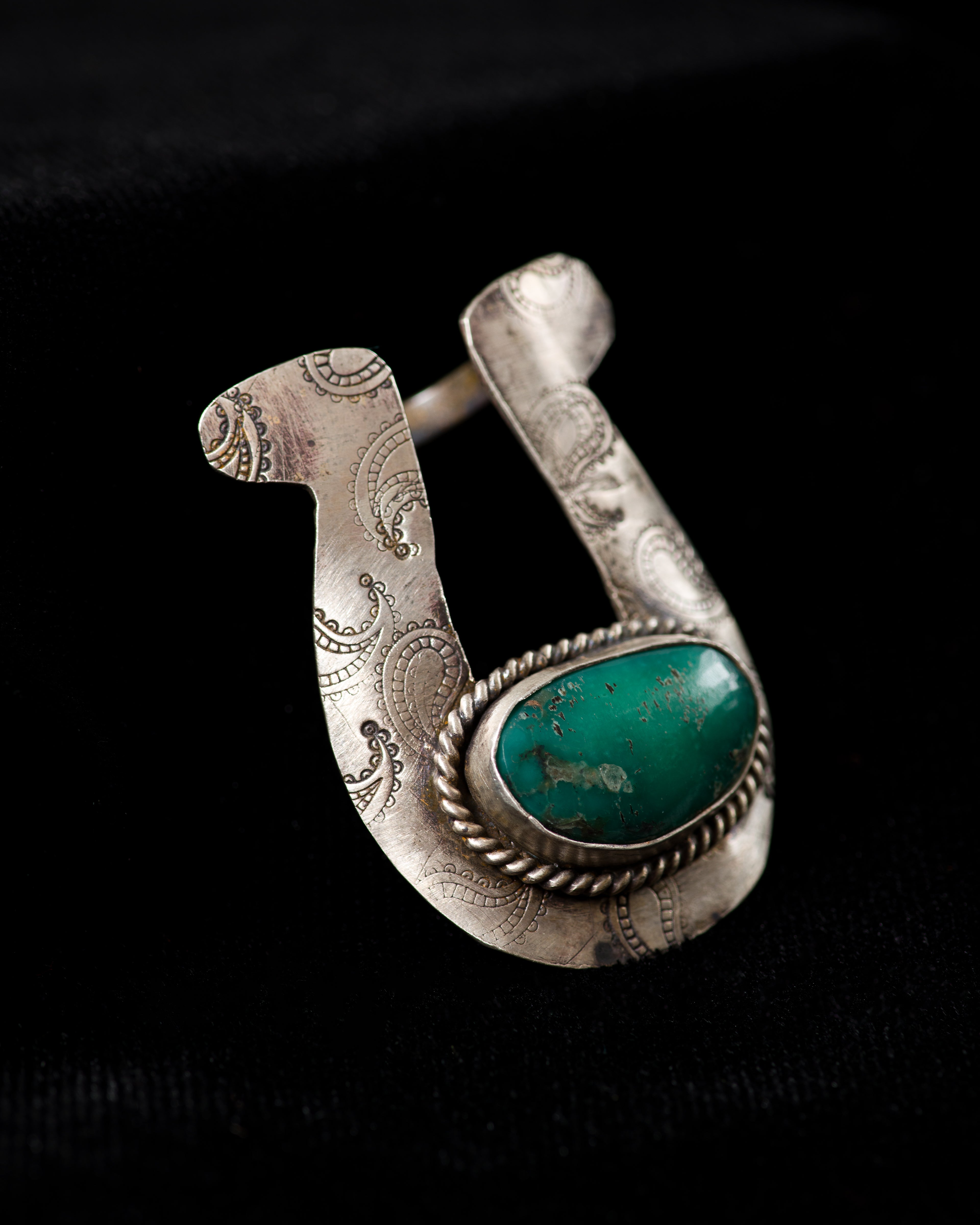 Horseshoe Scarf Slide Talisman