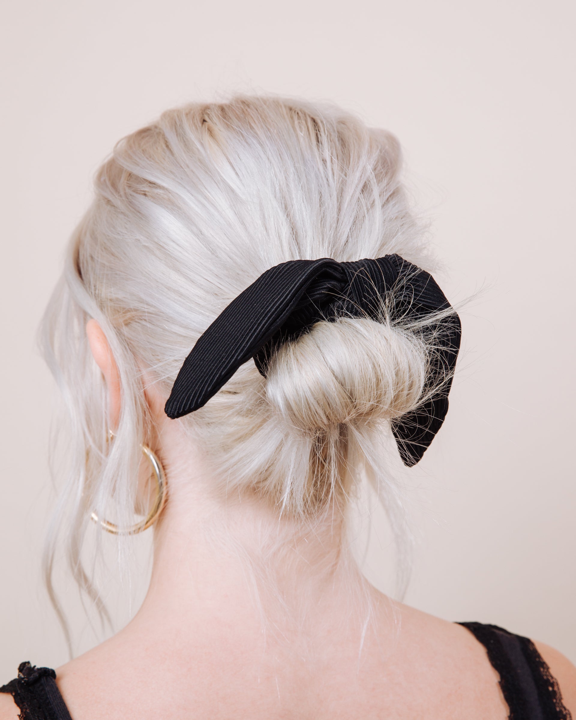 The Outlaw - Scrunchie Tie