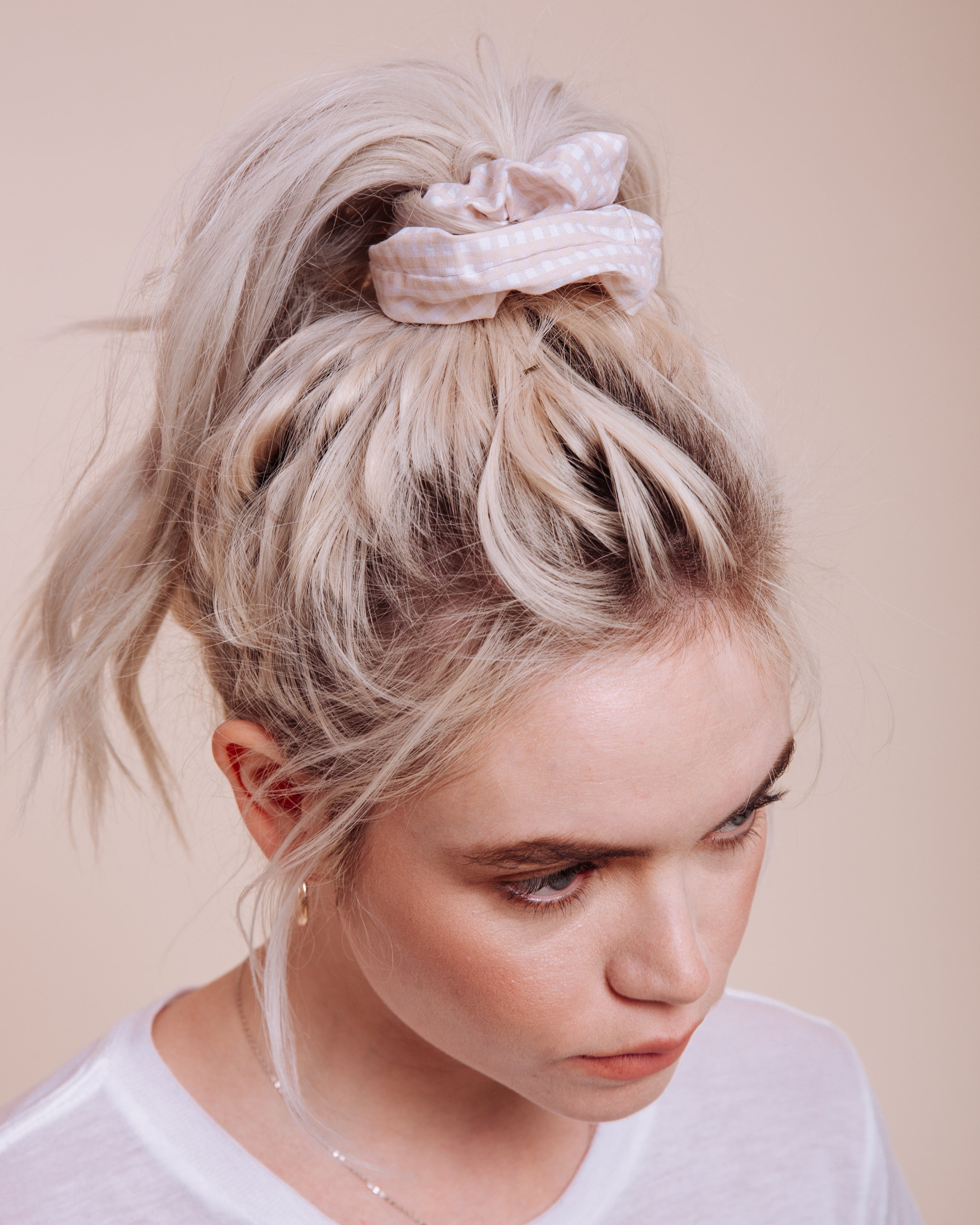 Loretta Sand - Scrunchie