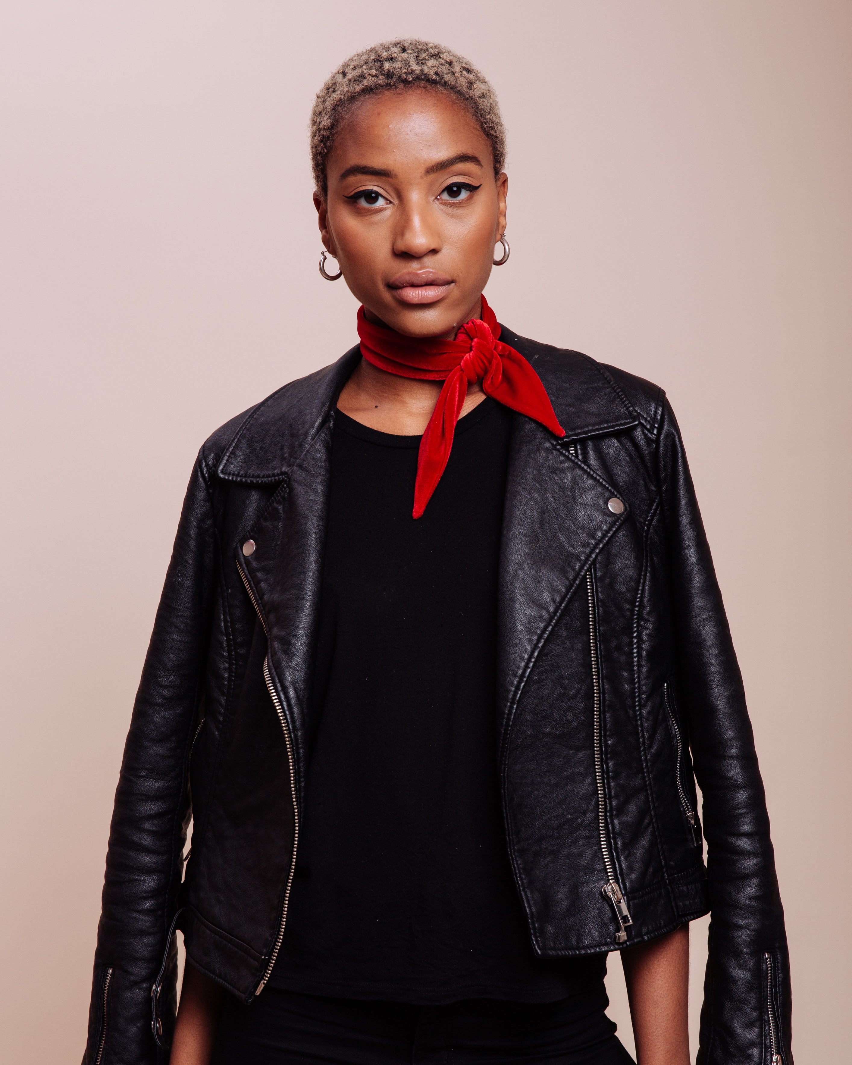 Scarlet Siren - Scarf Tie