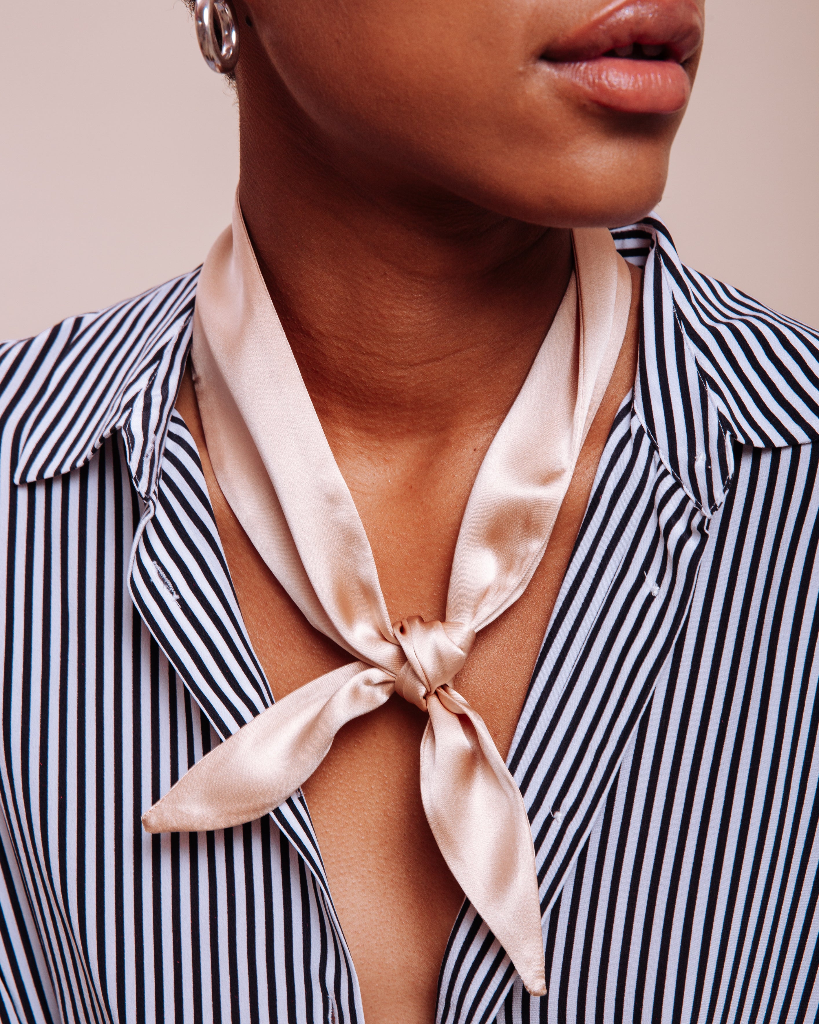 Champagne Supernova - Scarf Tie