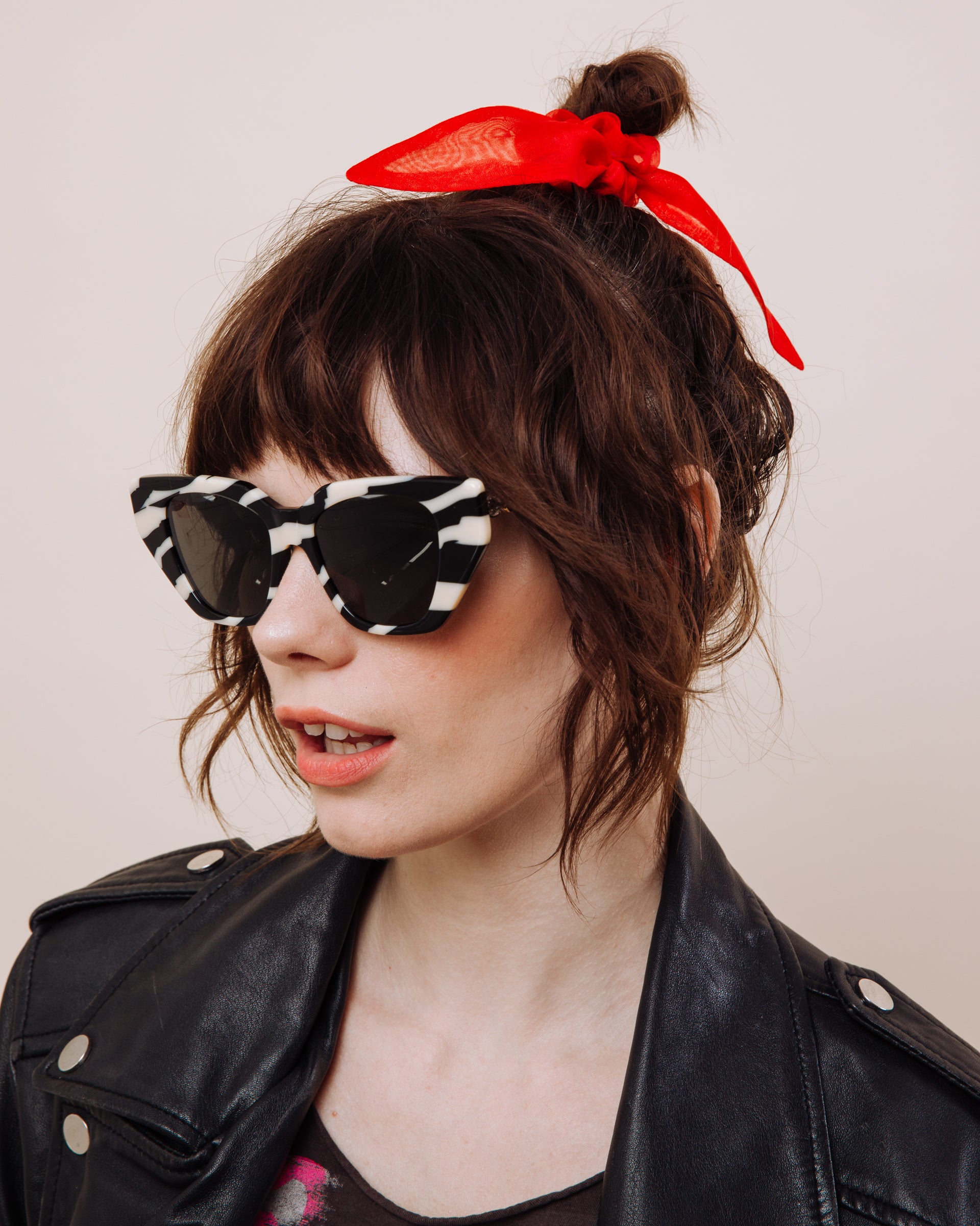 Susie Q: Cherry - Scrunchie Tie