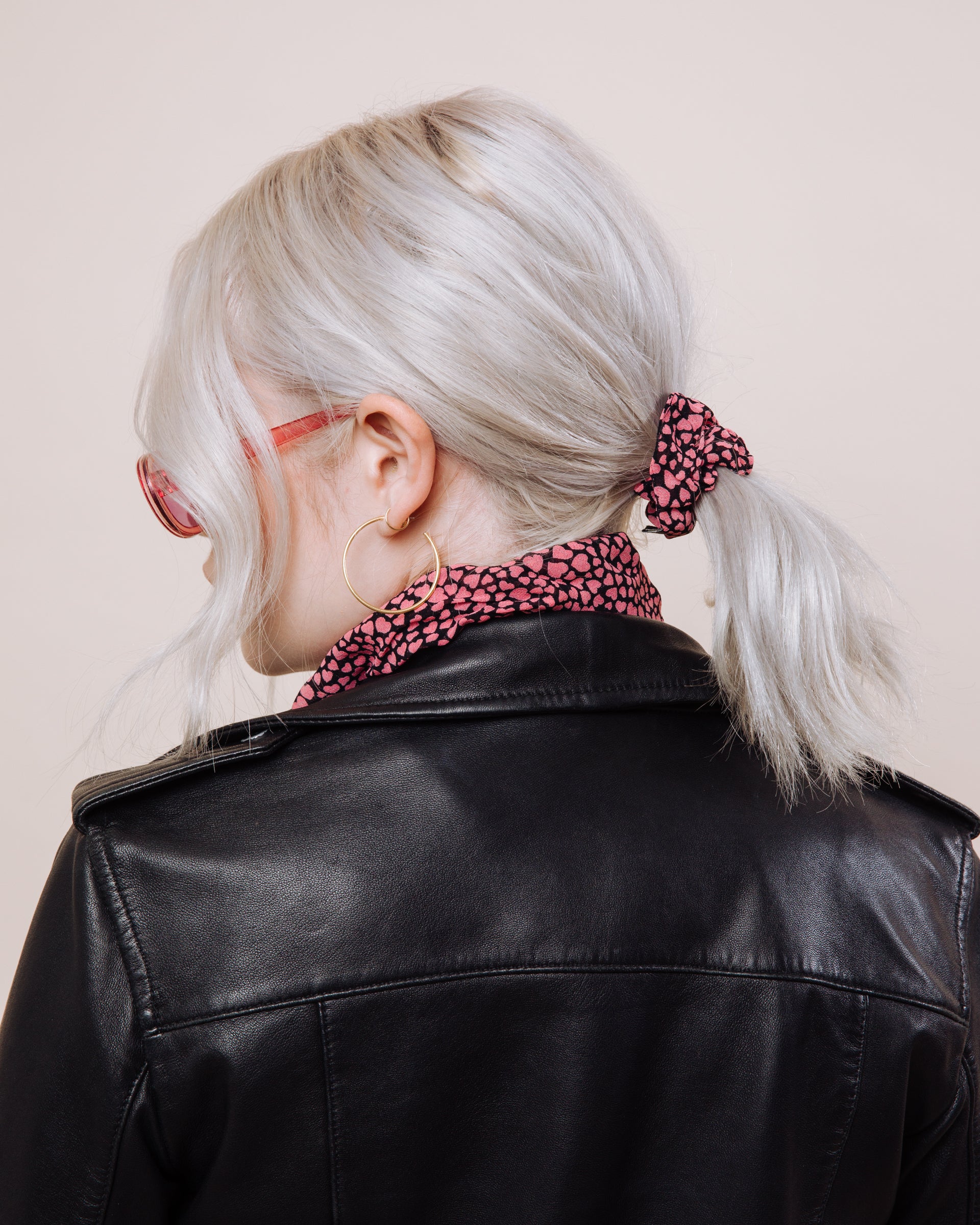 Heartbreaker - Convertible Scrunchie Tie
