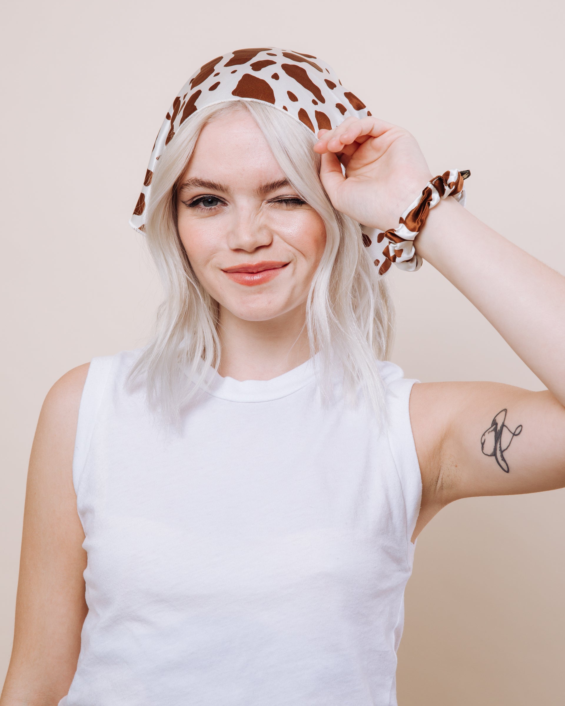 Honky Cat - Convertible Scrunchie Tie