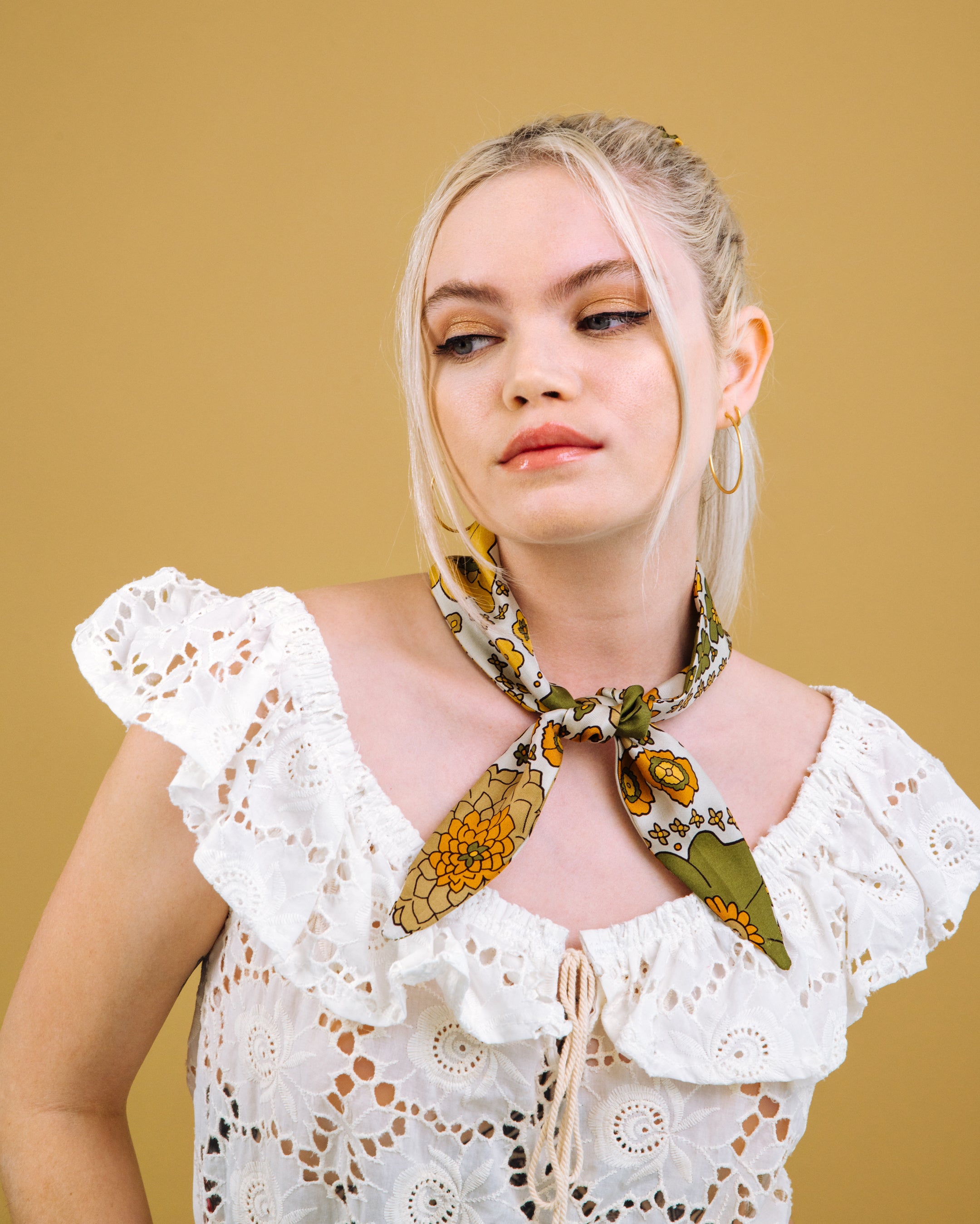 Valley of the Dolls - Scarf Tie