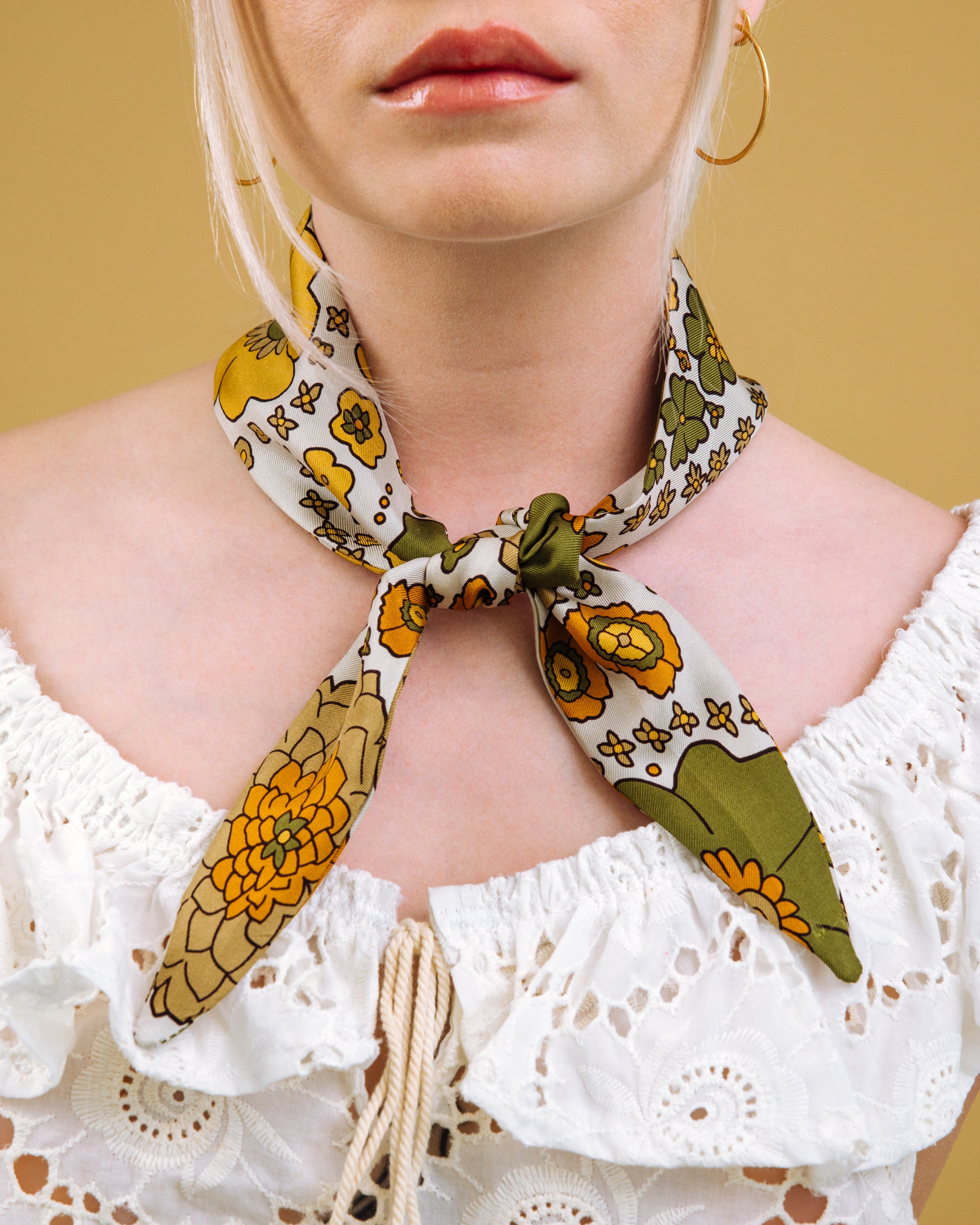 Valley of the Dolls - Scarf Tie