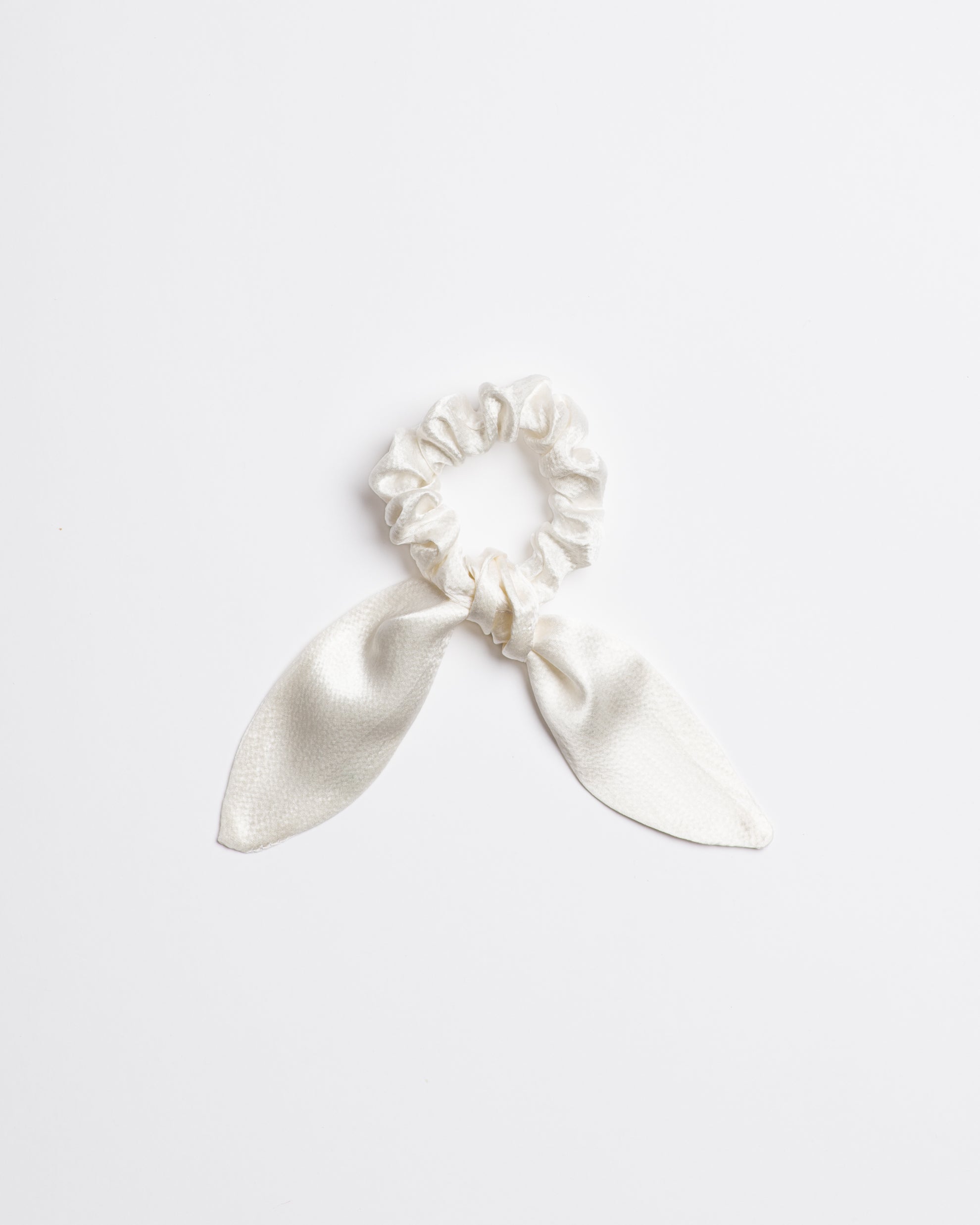 White Coyote - Scrunchie Tie