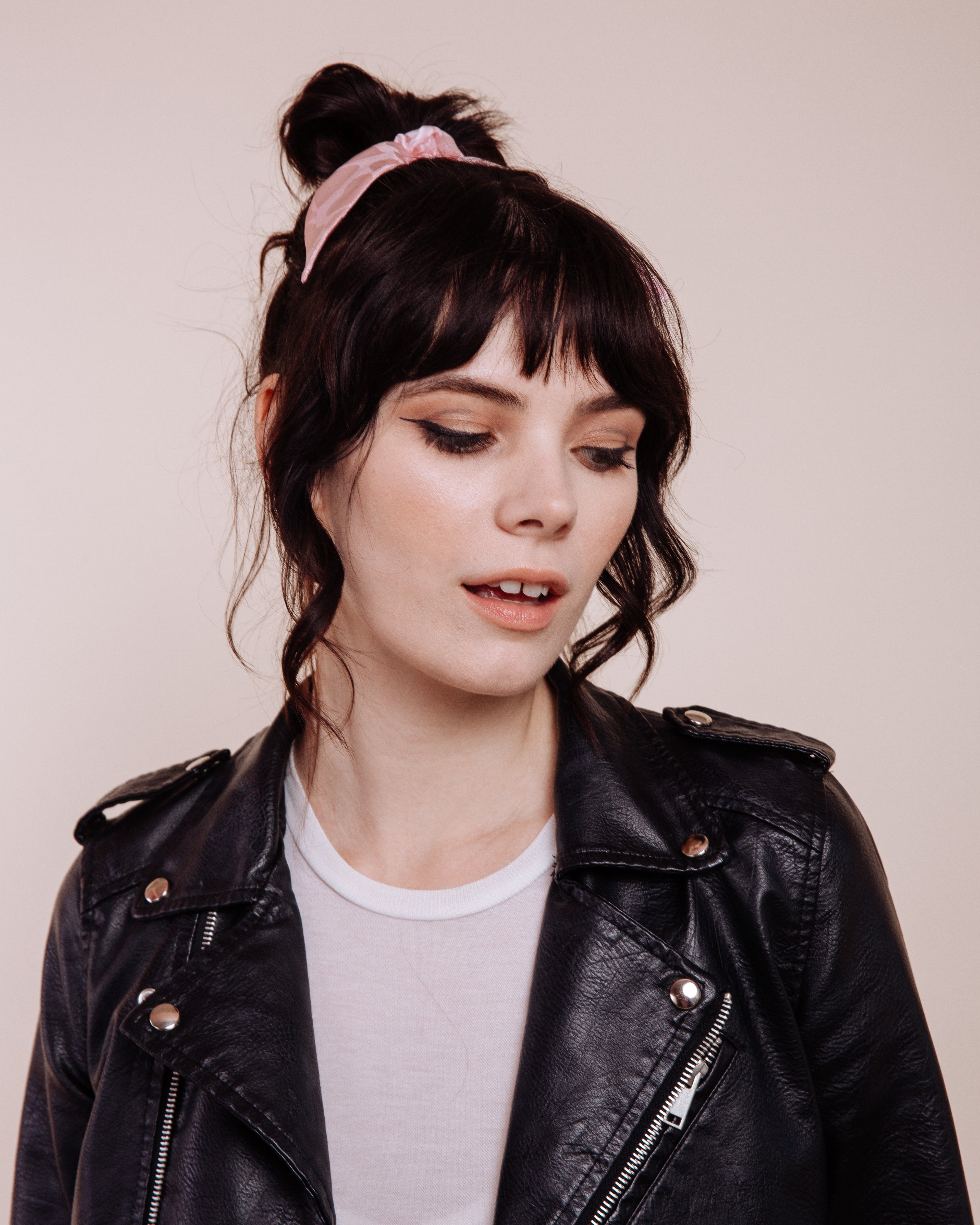 Queen of Hearts: Pink - Scrunchie Tie