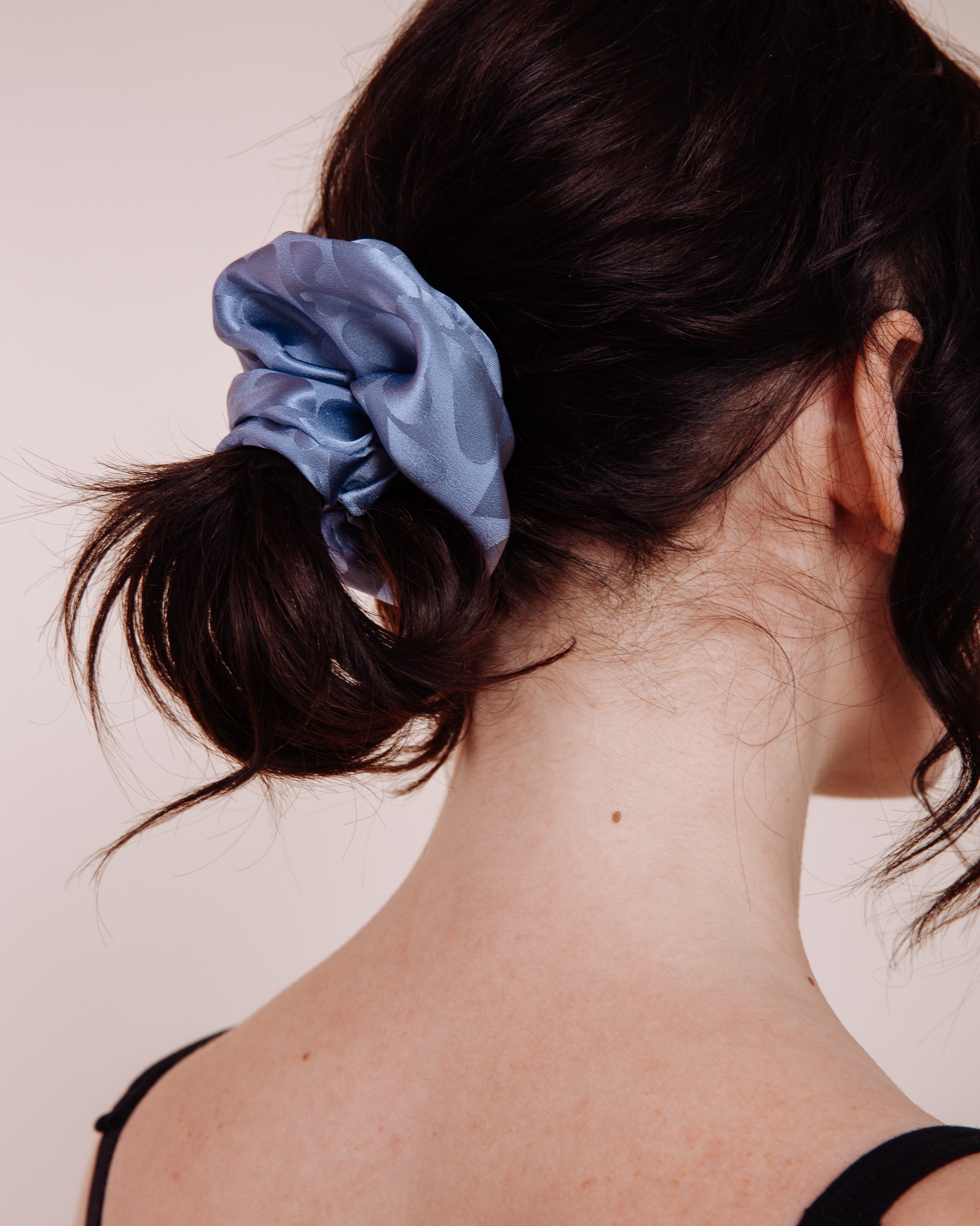 Queen of Hearts: Blue - Scrunchie