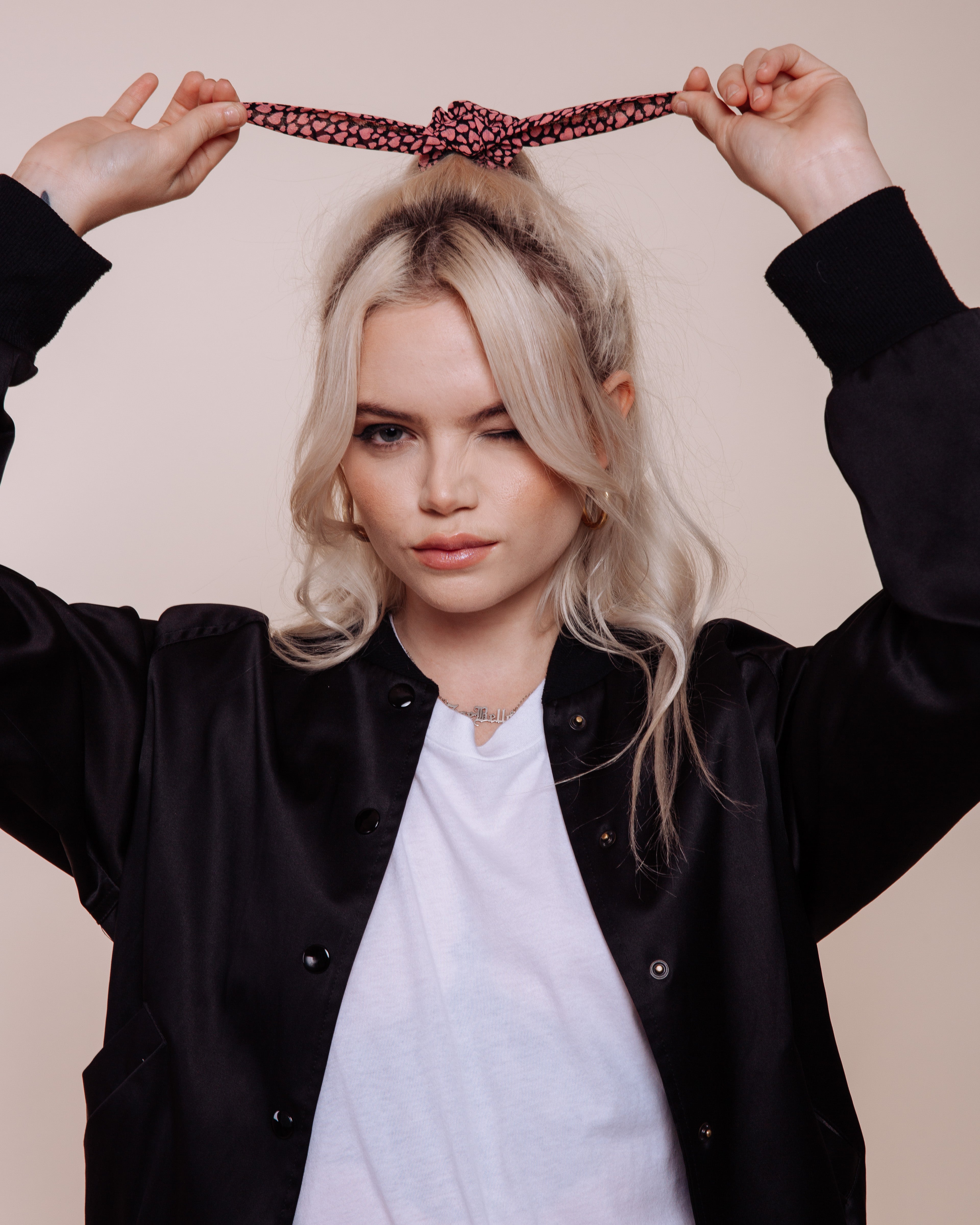 Heartbreaker - Scrunchie Tie