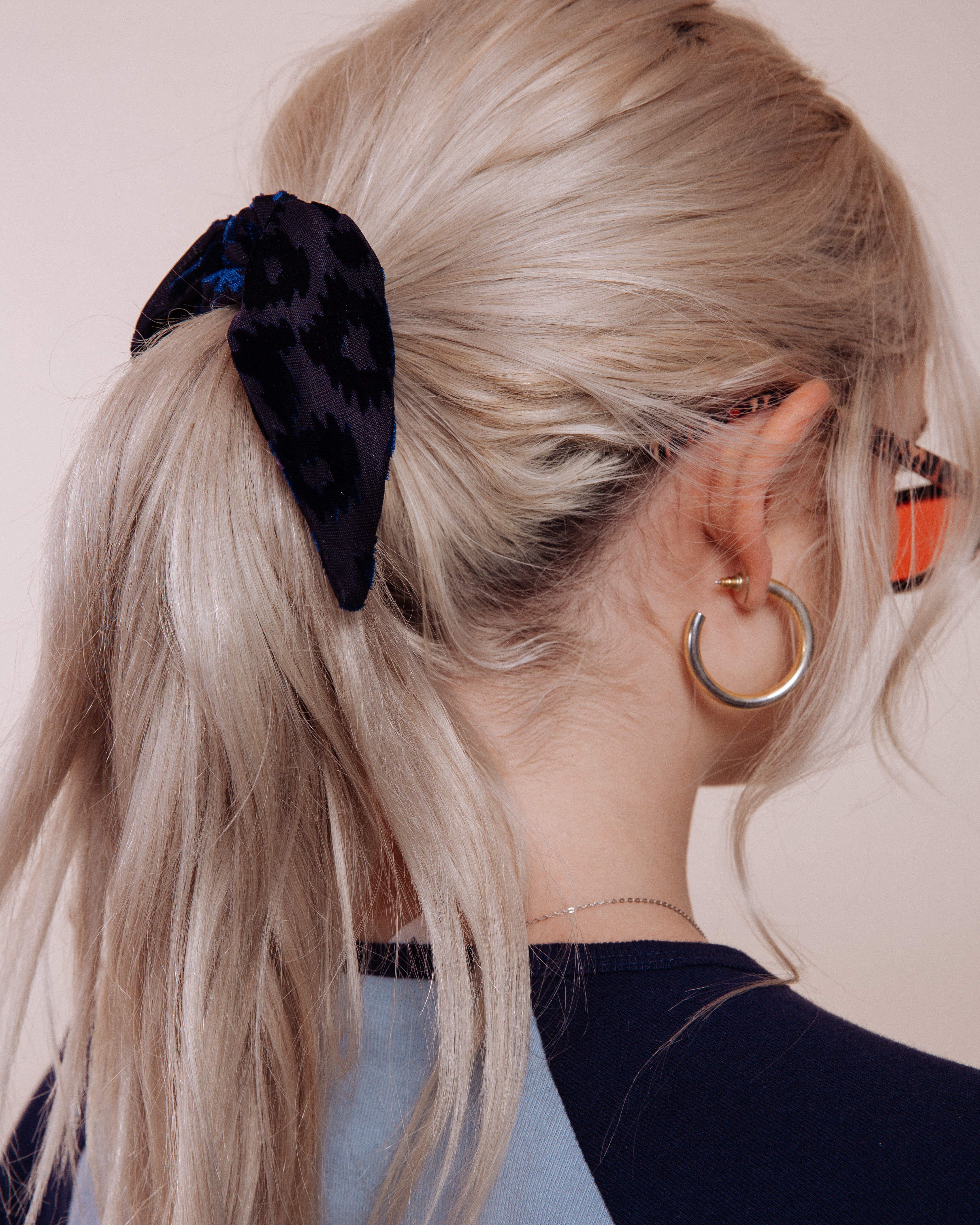 Foxey Lady: Blue - Scrunchie Tie