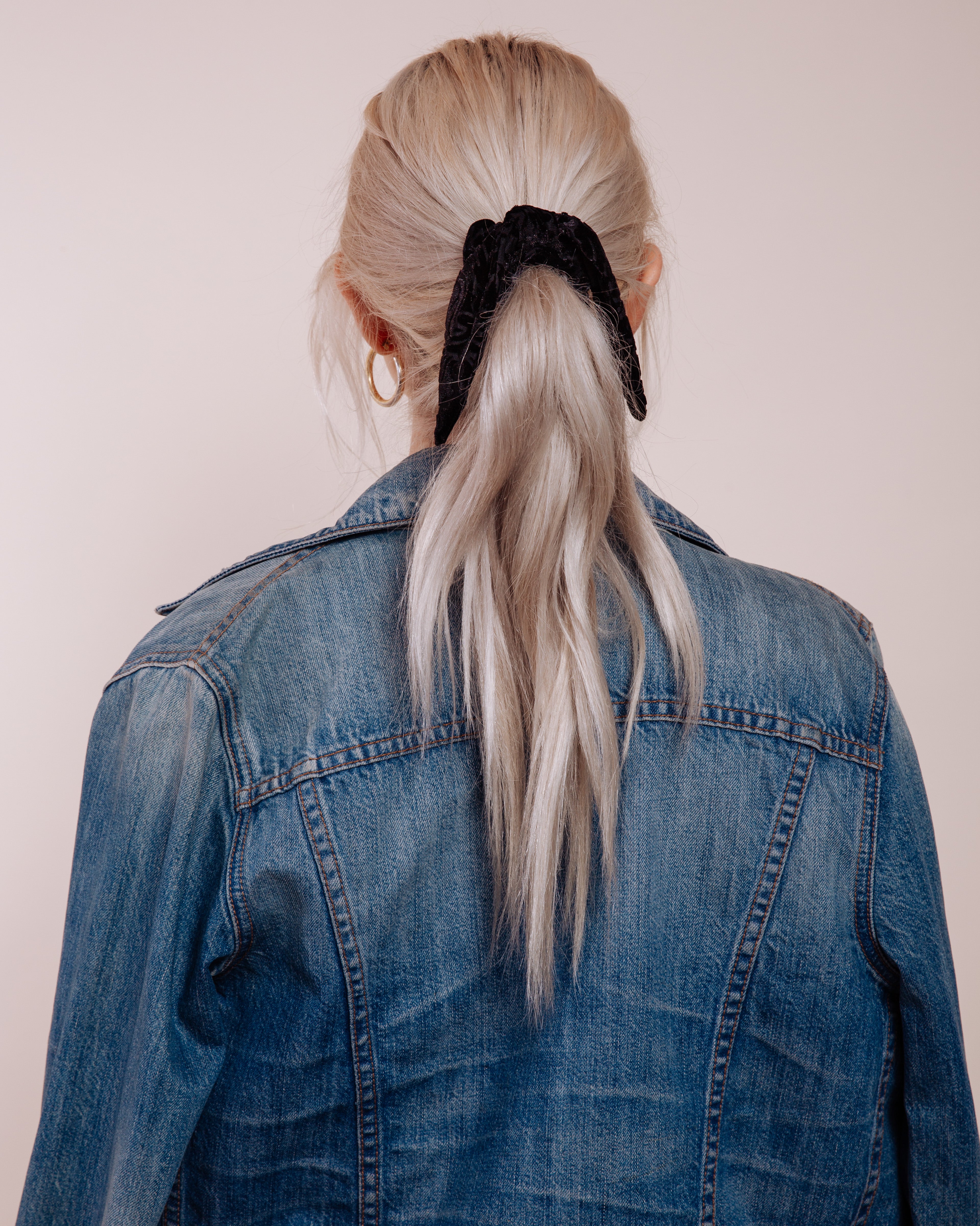 The Hendrix: Black - Scrunchie Tie